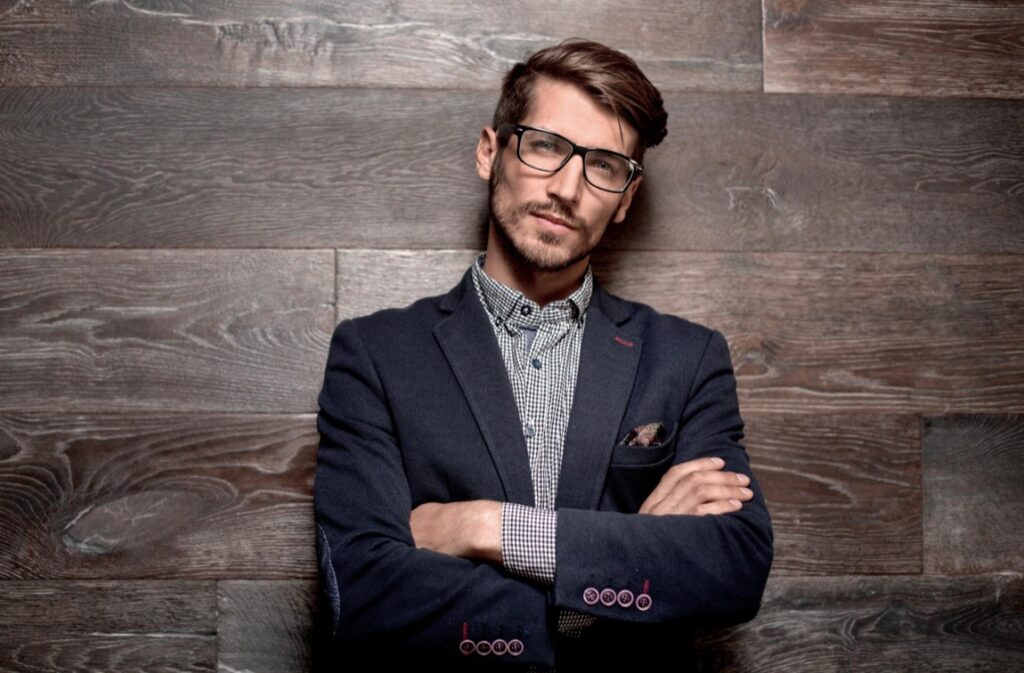 W dzisiejszym świecie, gdzie moda splata się z funkcjonalnością, wybór odpowiednich okularów korekcyjnych może być równie ważny jak dobór ubrania na specjalną okazję